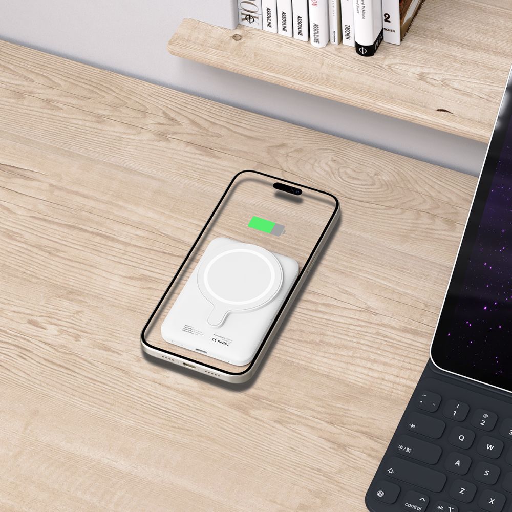 TECH-PROTECT PB10 15W Külső + Vezeték Nélküli Töltő 5000 MAh Fehér